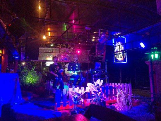 Moon Live Pub